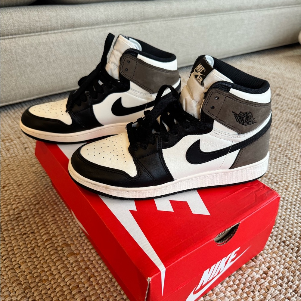 Air Jordan’s size 7 high tops suede